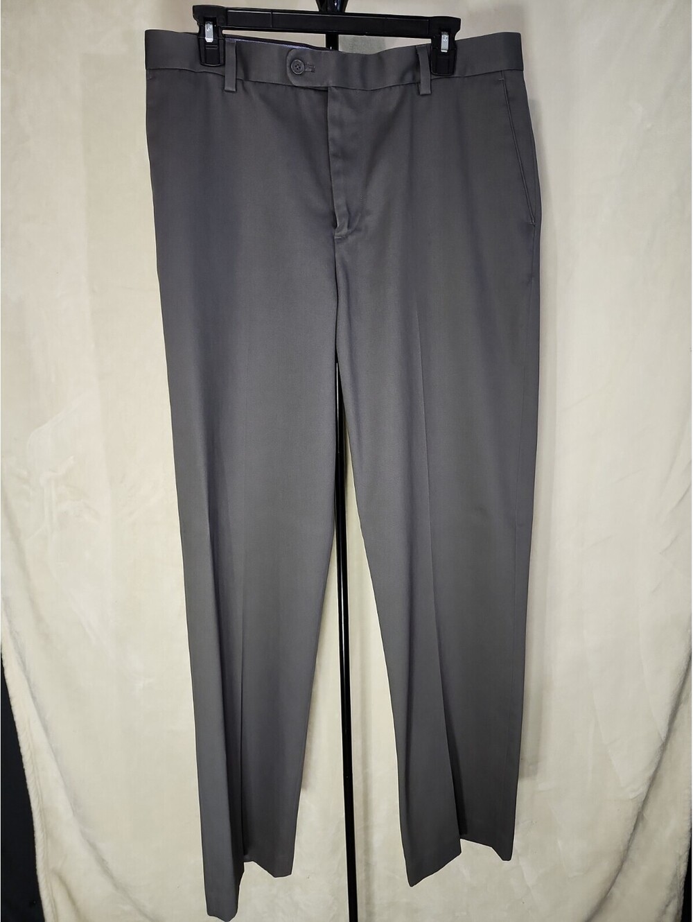 Kirkland Signature Mens 34x34 Gray Slacks Workwear  Worn Once Straight Leg 0243